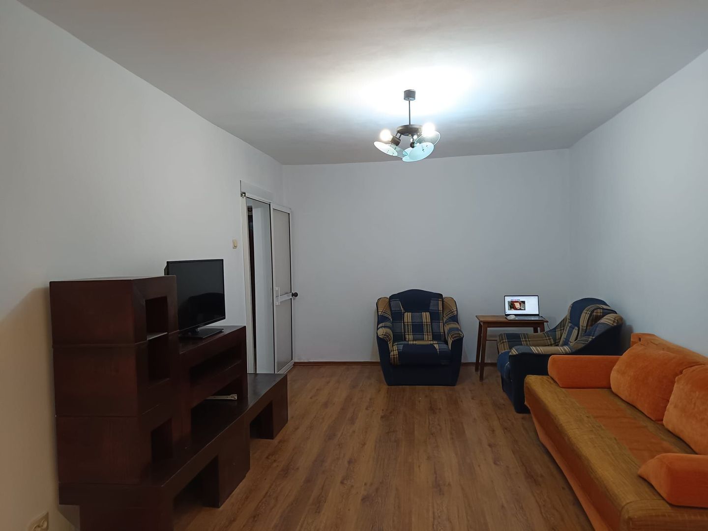 AP. 2 CAMERE PIATA SUDULUI, PET-FRIENDLY, BUCATARIE INCHISA, METROU - Poză 3