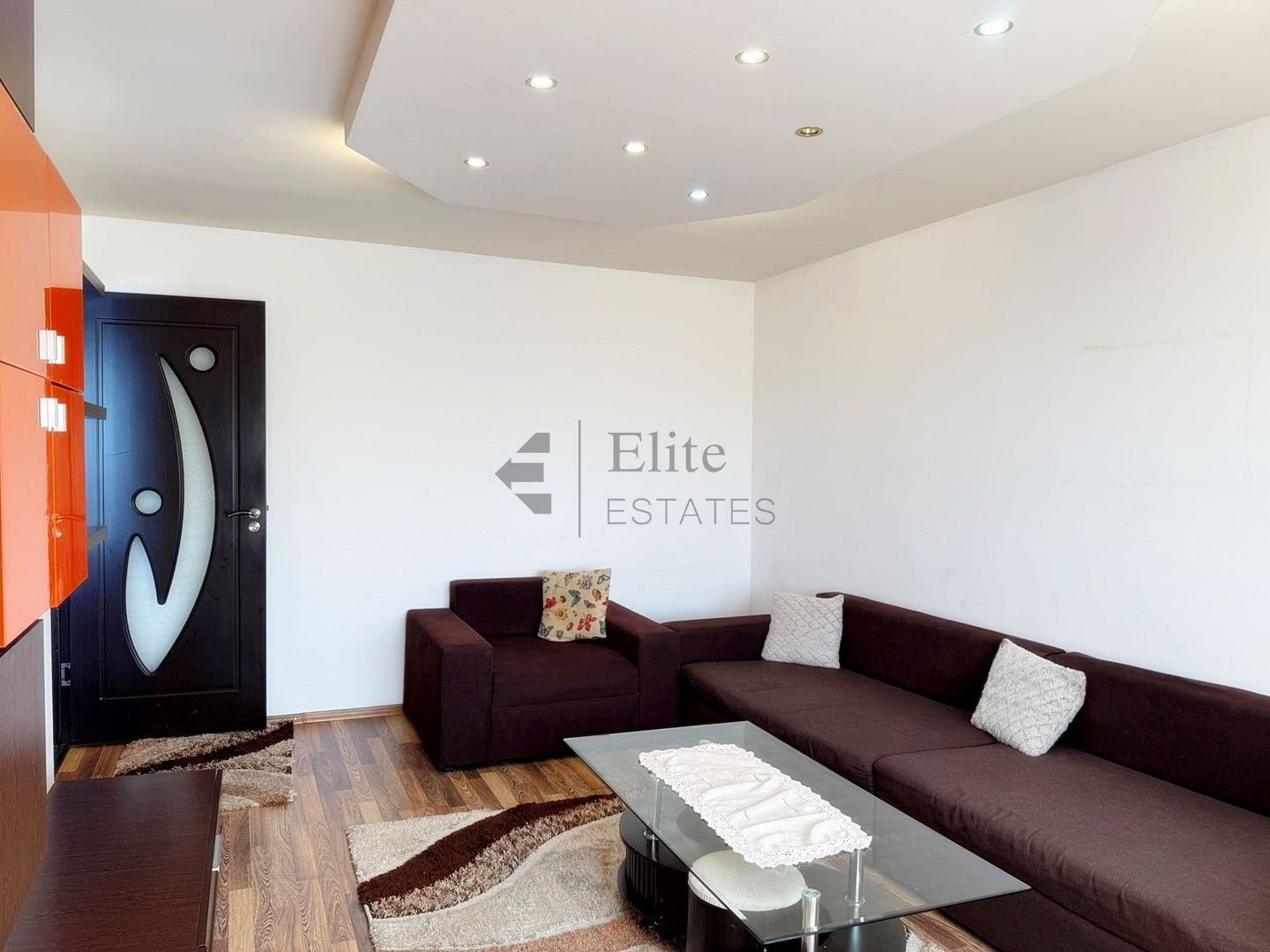 Apartament cu 3 camere de inchiriat in  Cartier Nufarul - Poză 2