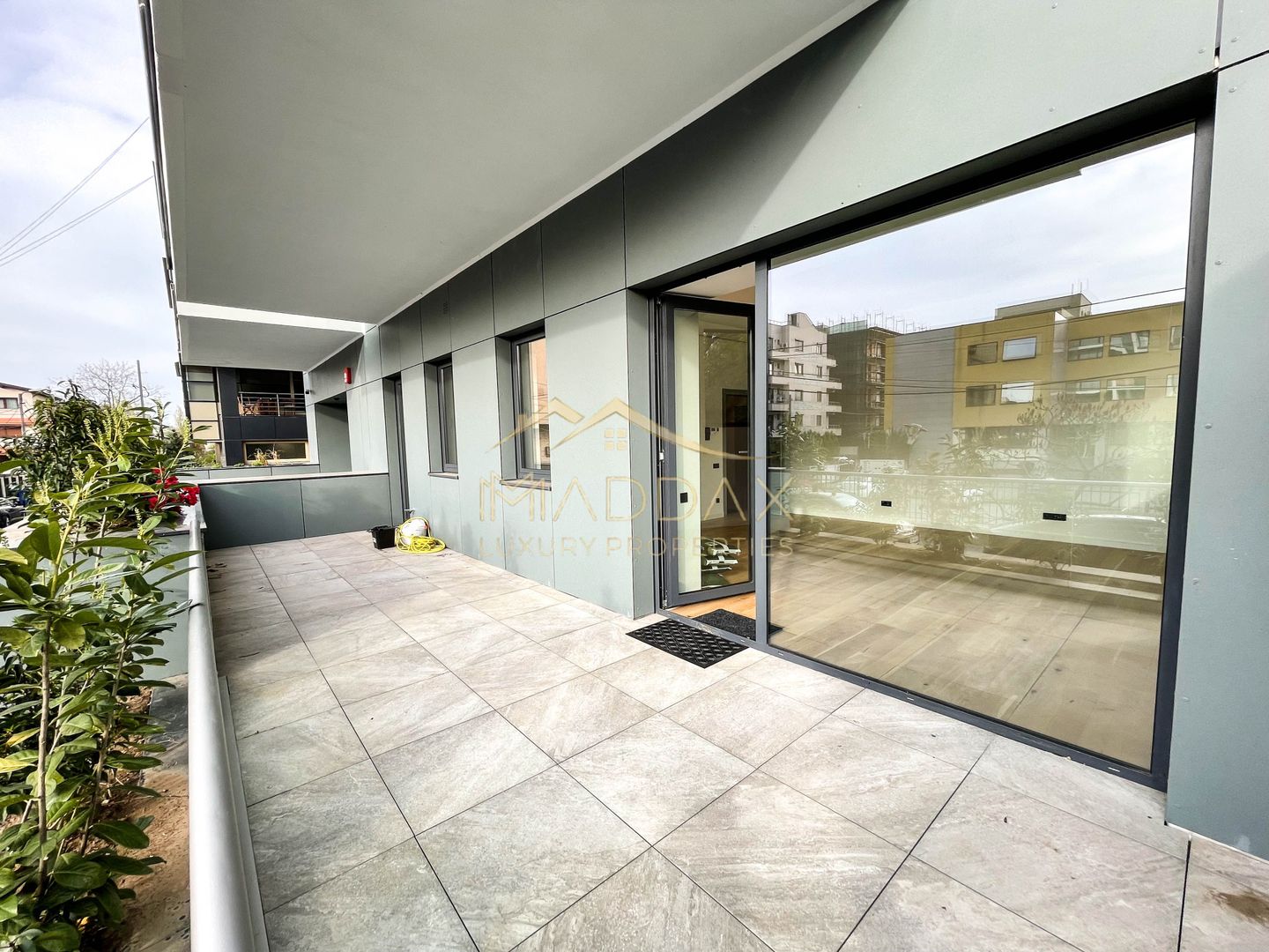 2 Rooms 100 sqm / high ceiling ***LUX***First Rent***/ Floreasca / 2 Parking - Poză 1