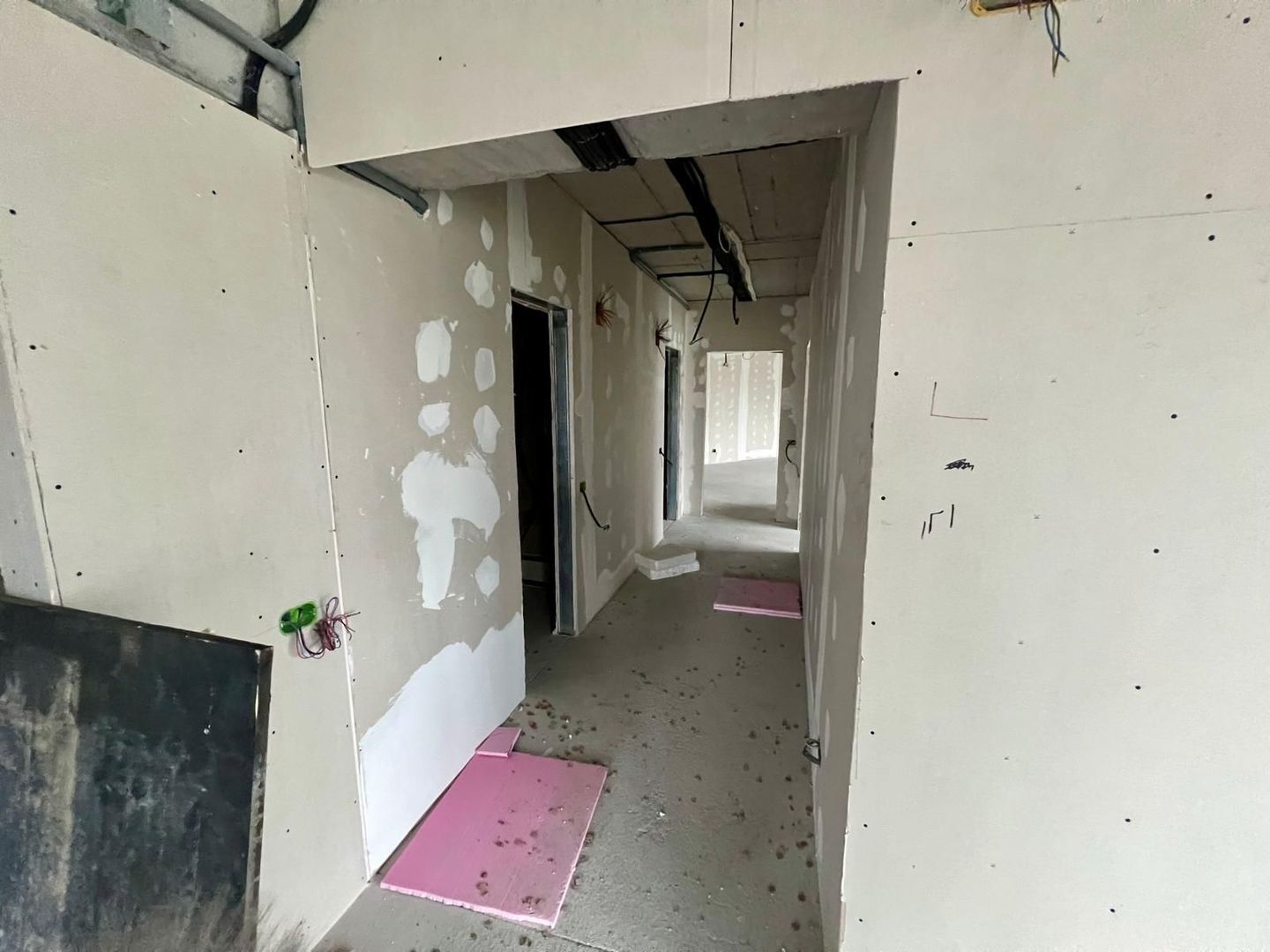 Apartament 3 camere in zona de Nord - Poză 2