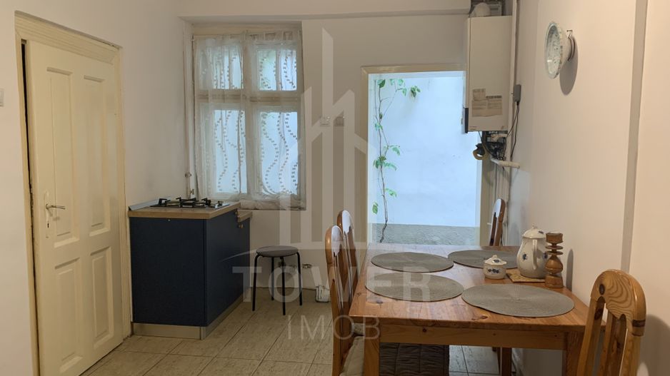 Casa single, cu 3 apartamente si garsoniera , regim hotelier-zona ultracentrala - Poză 9