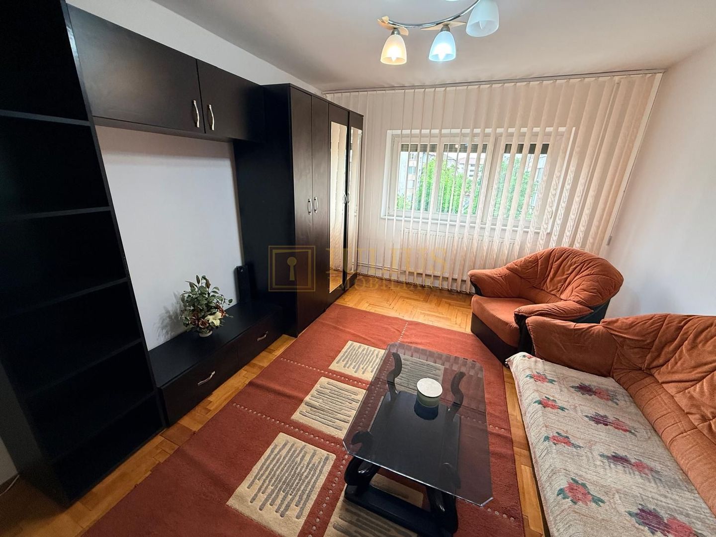 2 camere| Soarelui-langa Uranus Plaza| centrala proprie| zona linistita| - Poză 4