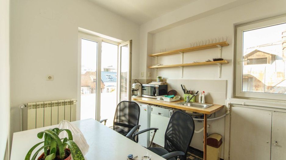 Apartament luminos zona 'Capitale', nemobilat - Poză 7