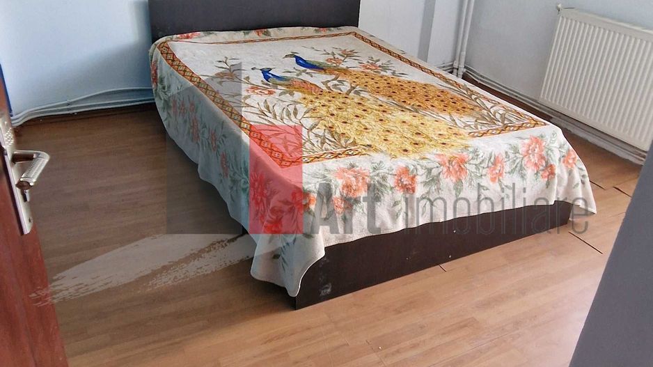 APARTAMENT DE 2 CAMERE BARCA - Poză 1