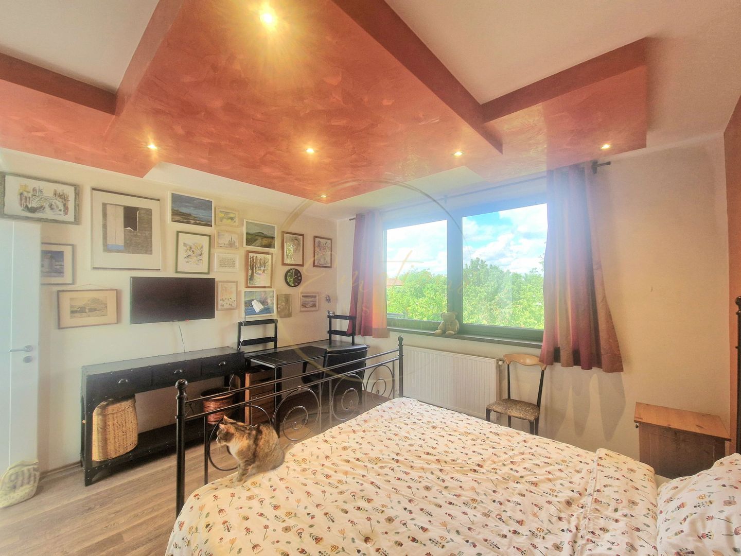 GAZDĂ LA VILA | Camera îngrijită și locație liniștită | CHELTUIELI FIXE - Poză 2
