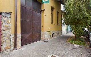 Apartament la casă cu 2 camere zona Boul Roșu - Poză 1