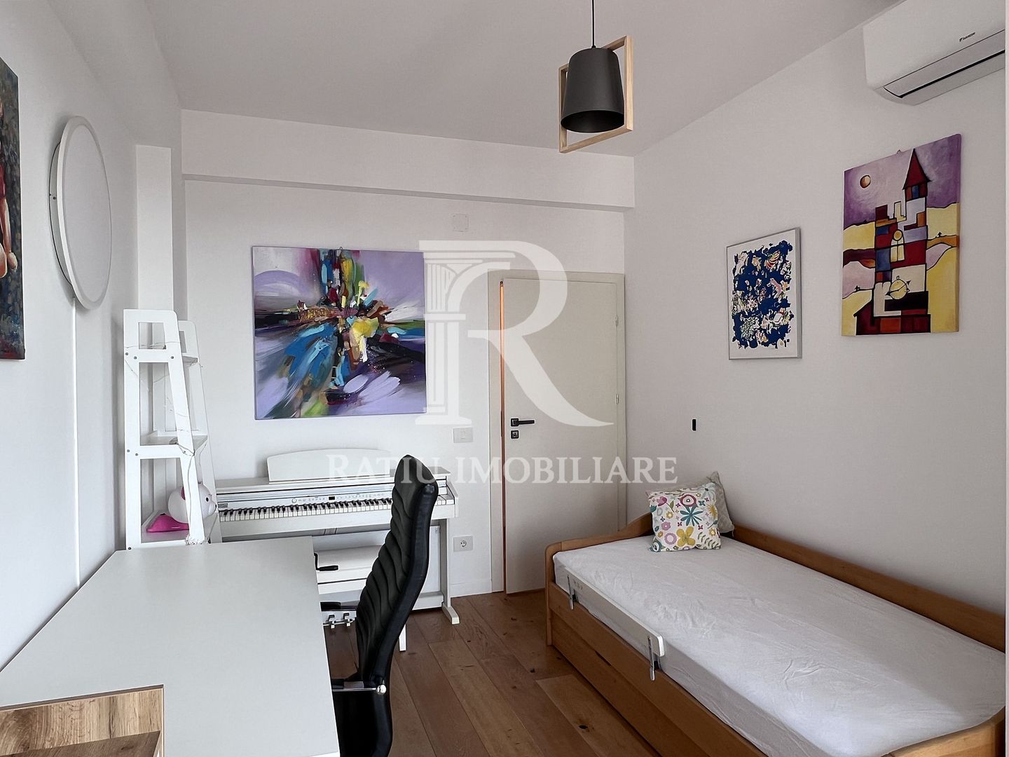 Penthouse cu Design Eclectic | Central | Panoramă Unică | Oradea - Poză 16