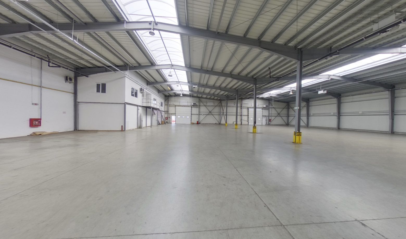 HALĂ INDUSTRIALĂ 854 MP 0% COMISION 3eur/mp - Poză 2