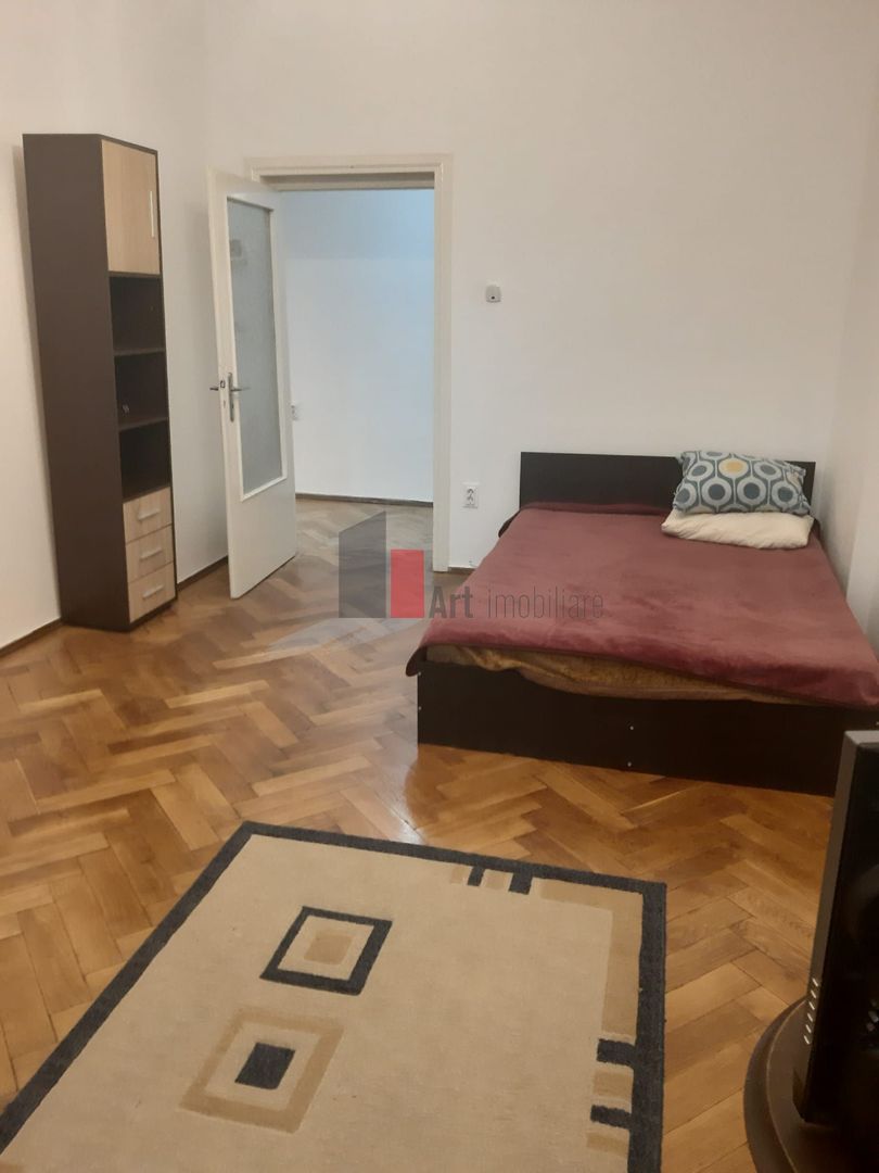 APARTAMENT 2 CAMERE  DRUMUL SARII - Poză 3