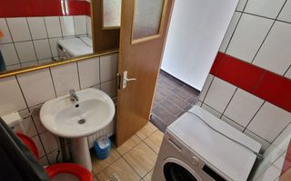 Apartament renovat cu o camera pe 2 nivele | Curte | Parcare | Grigorescu - Poză 17