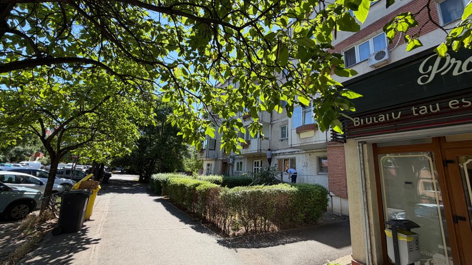 Spațiu parter cu destinație mixtă, zona fostă Lidia – 67 mp - Poză 30