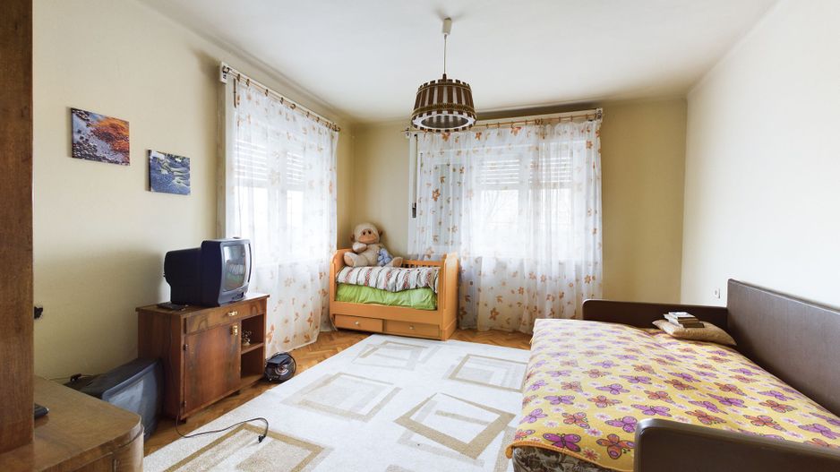 Casă în Păuliș - Poză 8