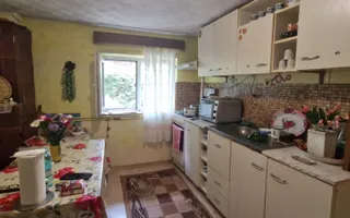 Casă parter cu teren generos de 595 mp, în Șimnicul de Jos – Craiova - Poză 12