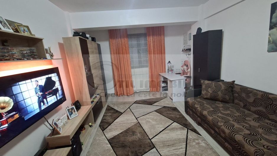 Apartament 1 camera mobilat, bloc 2017, etaj 2, capat Cug Valea Adanca - Poză 2