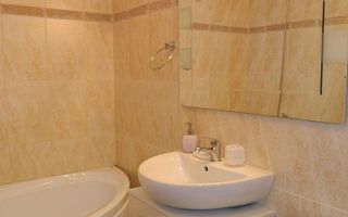 3 camere, piața Unirii, 750 euro negociabil - Poză 5