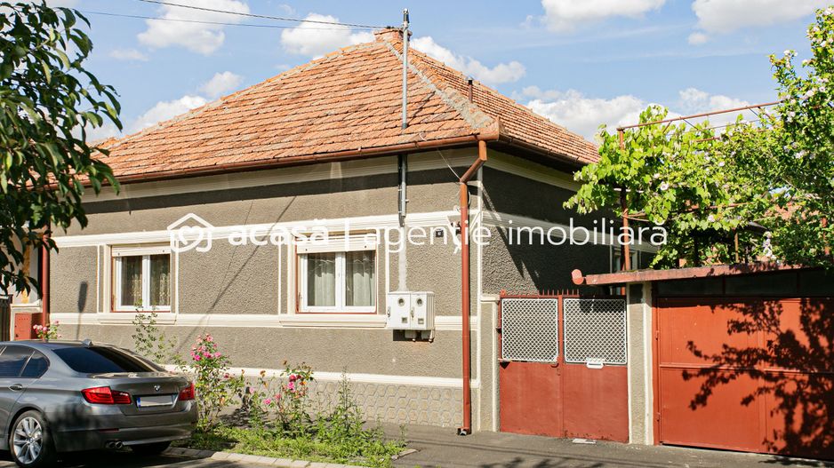 Rezervat Casa din caramida cu teren generos in Gradiste - Poză 3