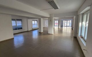 Spaţiu com. Clinica Stomatologică  în faţa staţiei STb S170 - Poză 16