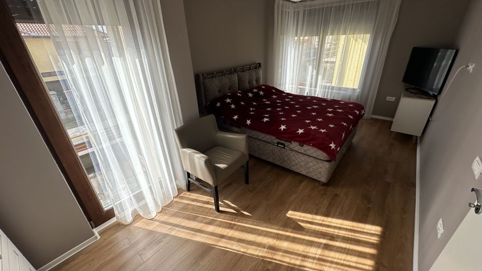 Duplex cu 5 camere de vanzare  în zona Aradului - Poză 31