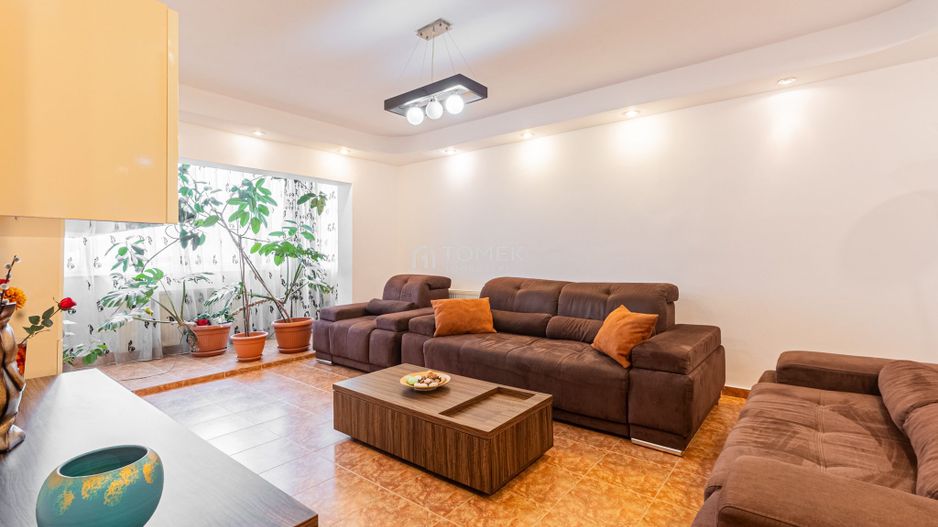 Apartament 4 camere suprafata mare zona Scriitorilor Brasov - Poză 4