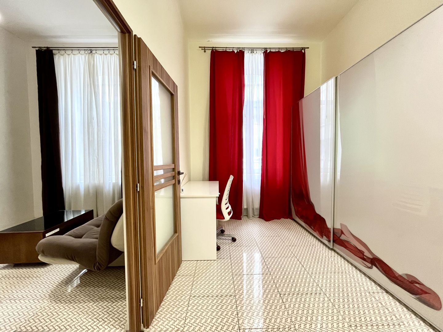 Un colț de istorie cu confort modern, zona Central- Piața Libertății - Poză 16