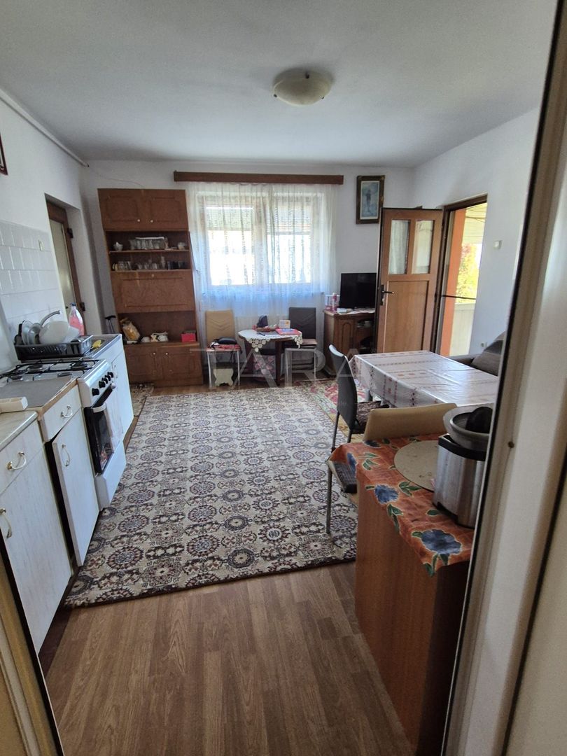 Teren Generos 1.580 mp, casă Individuală, oportunitate de Investiție. - Poză 2