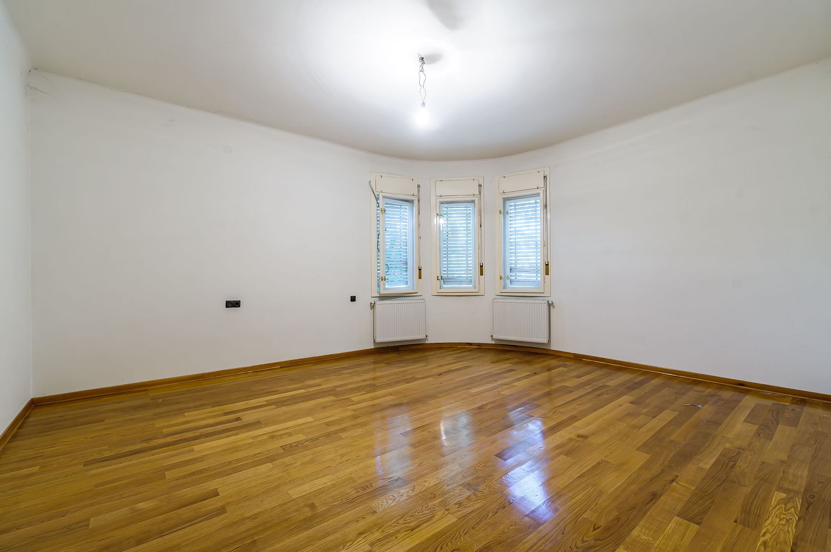 Proprietate Vândută Apartament la casă tip duplex pe Strada 9 Mai - Poză 3