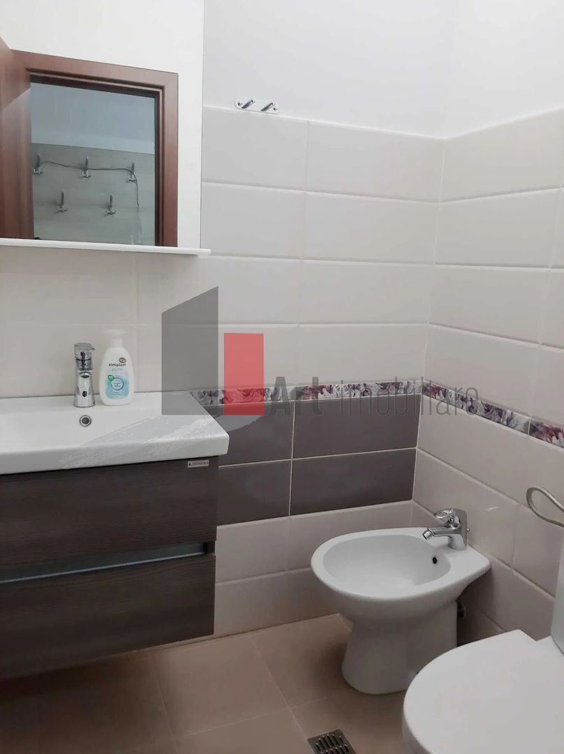 3 camere Panduri hol H - Poză 7