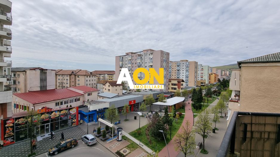 Apartament 2 camere Cetate, finisat si mobilat complet - Poză 6