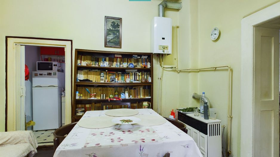 Apartament la casă cu 4 camere în Pârneava - Poză 5