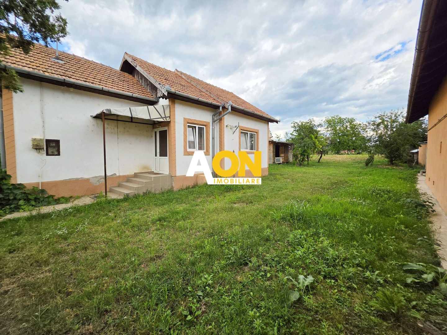 Casa 2 camere, 974 mp teren, Micesti - Poză 1