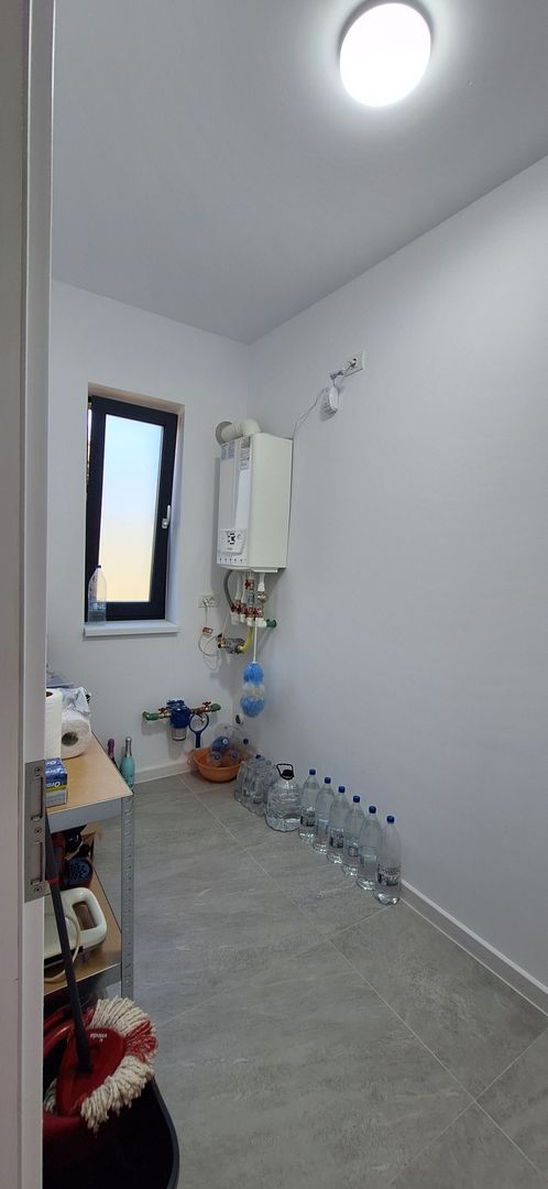 Casa individuala parter cu garaj - Dumbravita - Poză 10