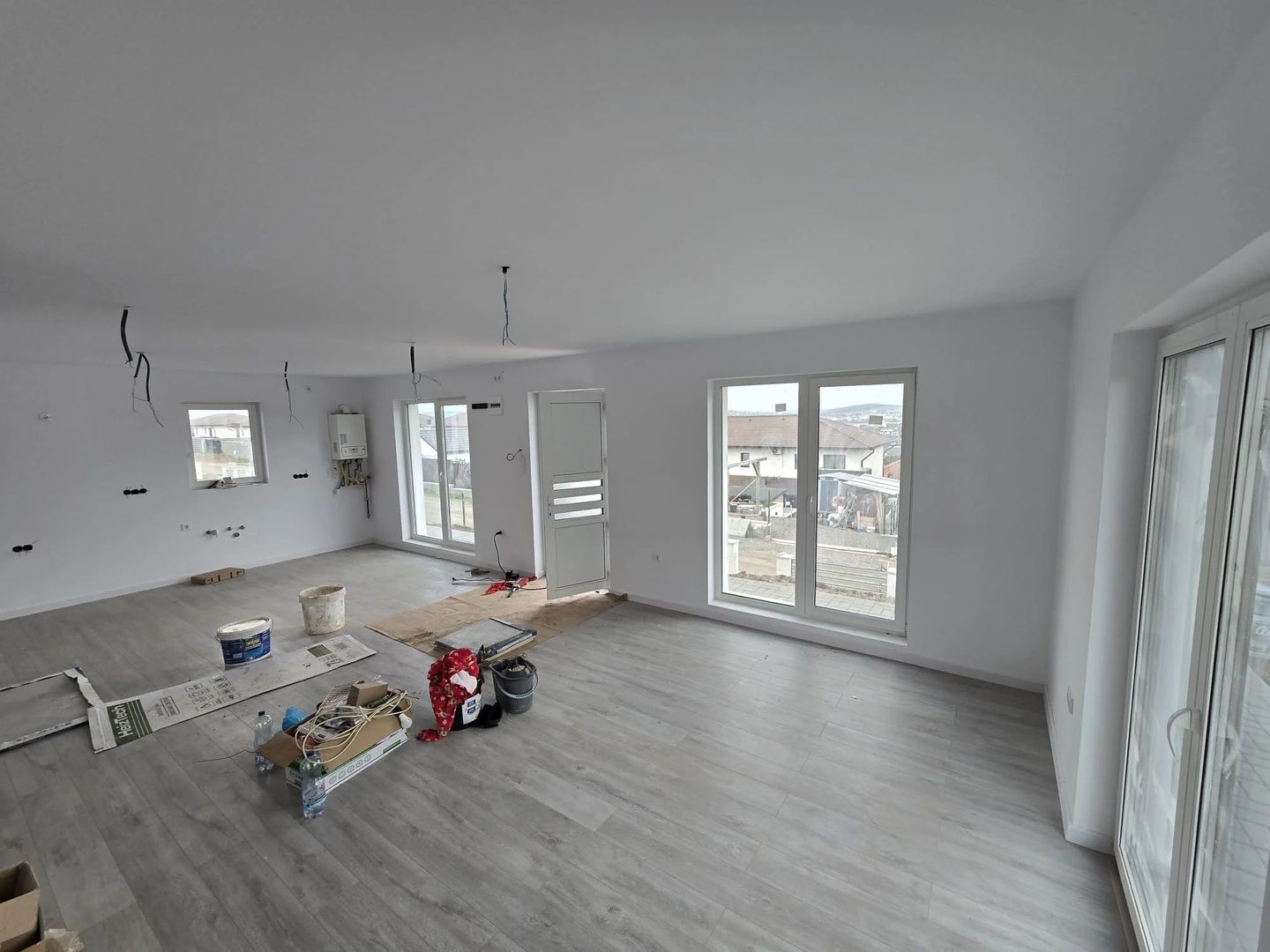 Casa 4 camere la cheie,130 mp,500 mp teren,cartier Unirii - Poză 2