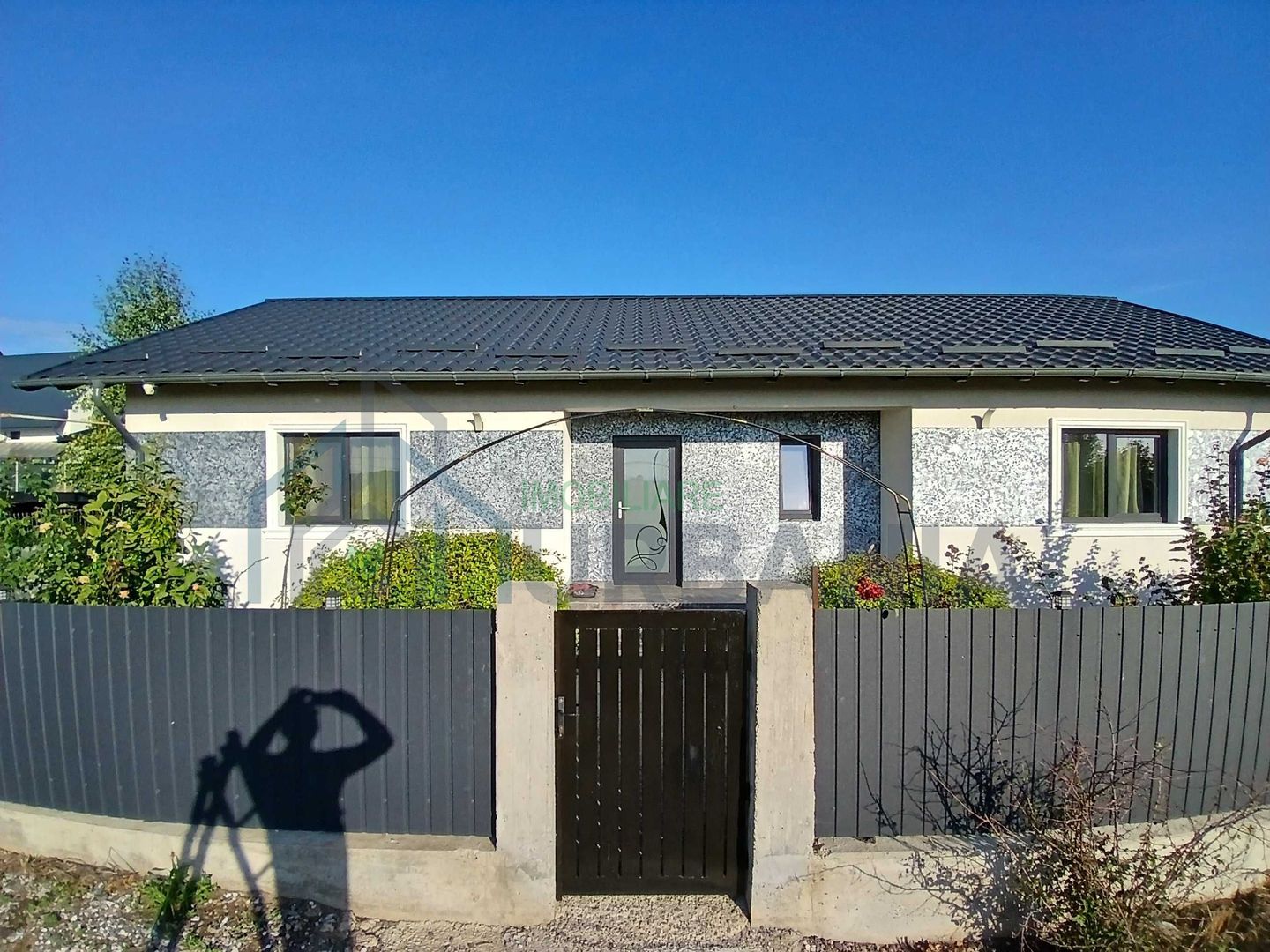 Vând casa plan parter 142mp utili Breazu - Poză 1