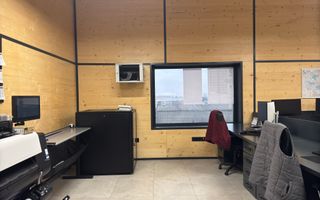 Showroom + cladire birouri | Roman/Neamt | stradal - de vanzare - Poză 8