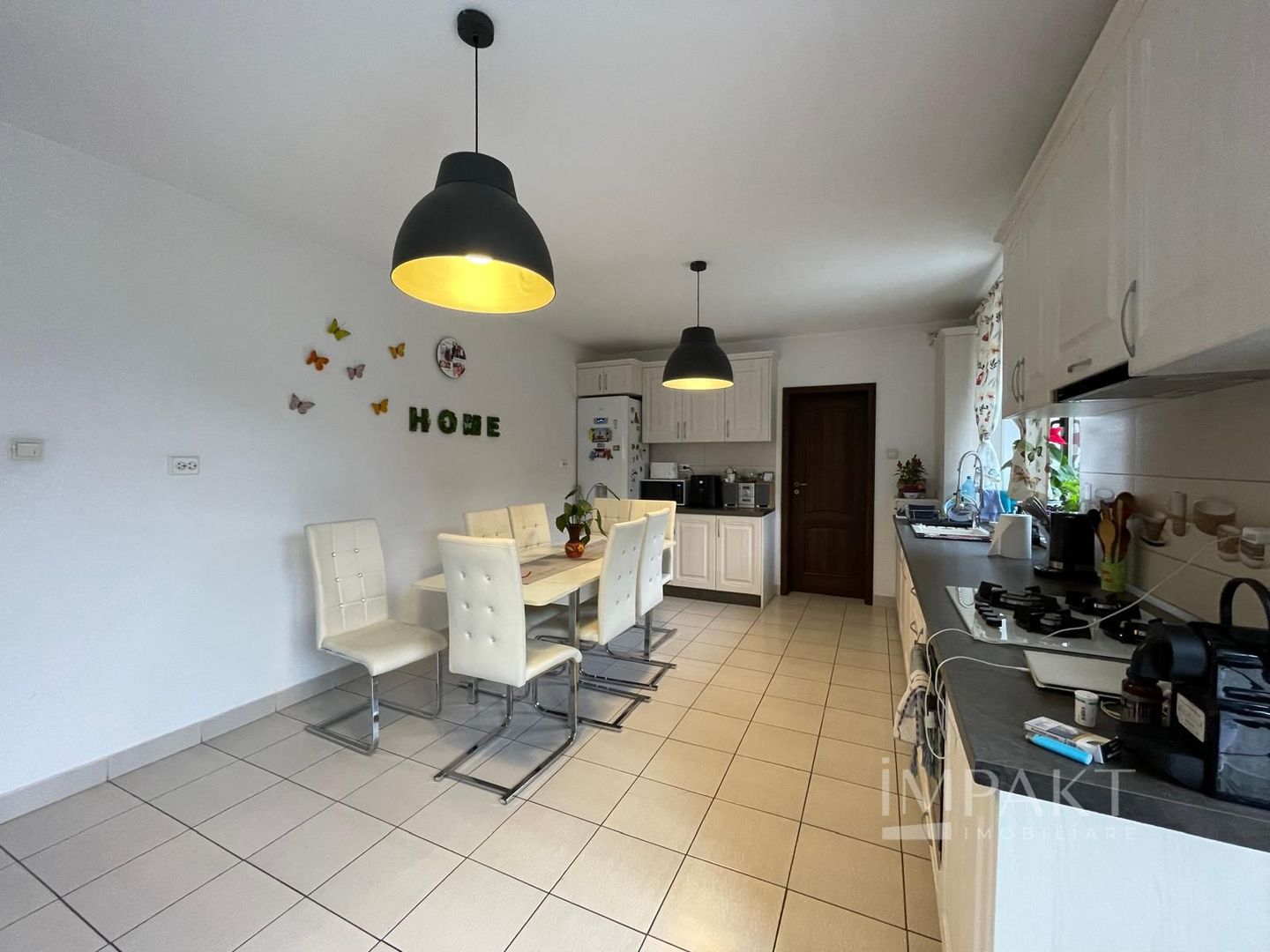 Casa  cu 4 Camere si Garaj in Cartierul Someseni, Cluj-Napoca - Poză 28