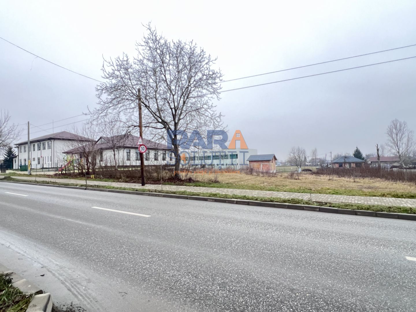 Teren pentru casă în oraș - Poză 5