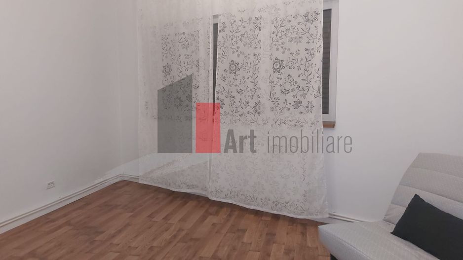Spatiul "BAIXA" , parter de vila, renovat recent, liber - Poză 5
