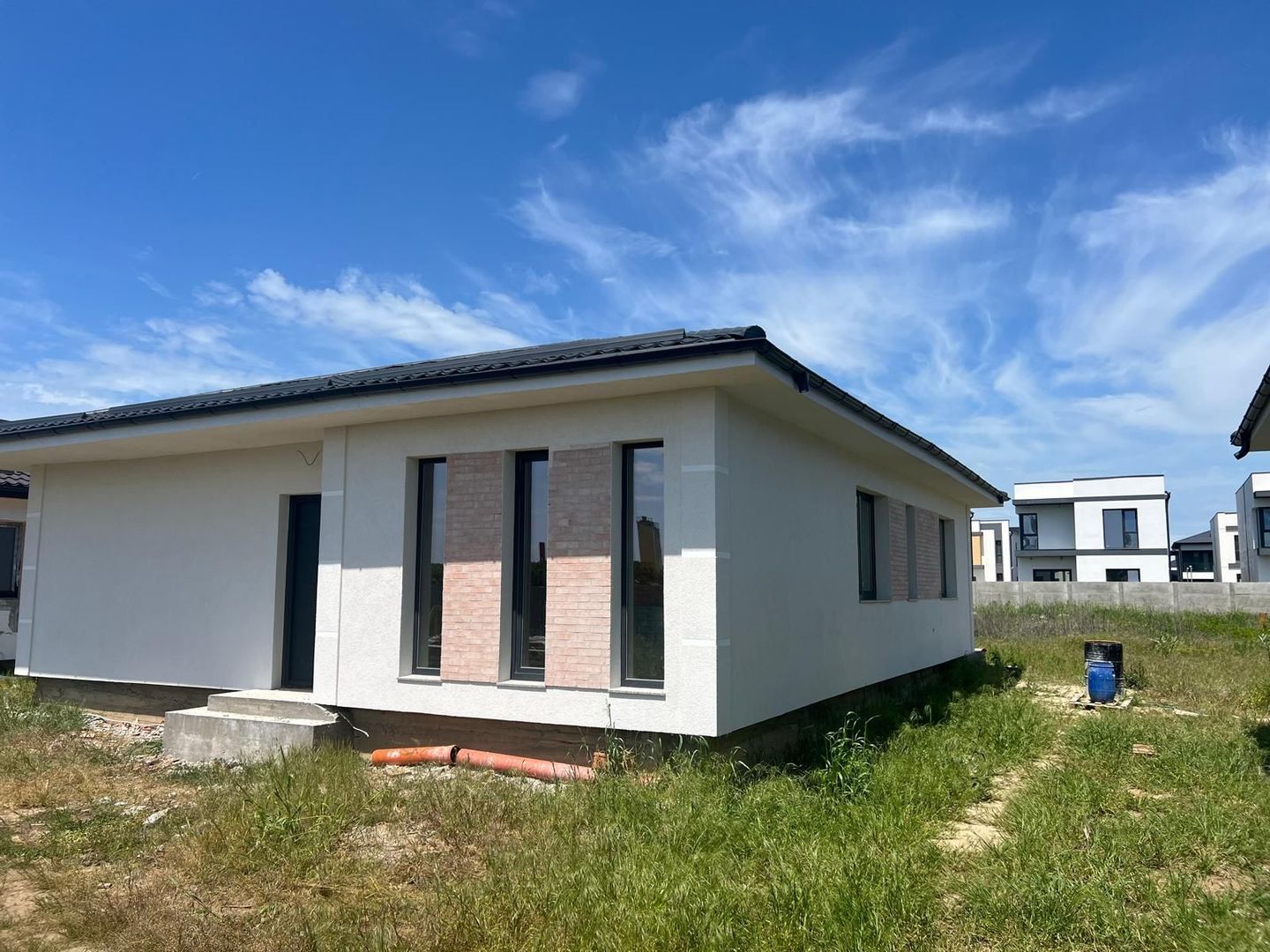 Casa parter Tunari 5 camere curte 500m2, UTILITATI, zona buna - Poză 1