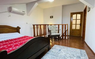 Casa Ultracentral 3 camere Oradea - Poză 1