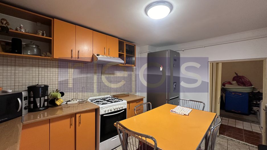 | CASA 5 CAMERE +CURTE | SOSEAUA CHITILEI | TRAMVAI MARMUREI-500 METRI - Poză 12