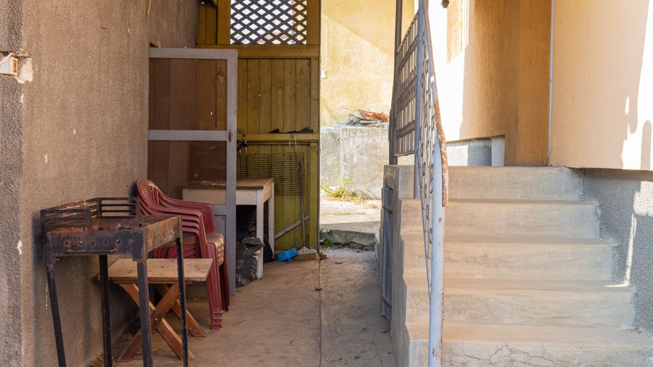 Casă spațioasă cu potențial de renovare și personalizare, în Viișoara - Poză 17