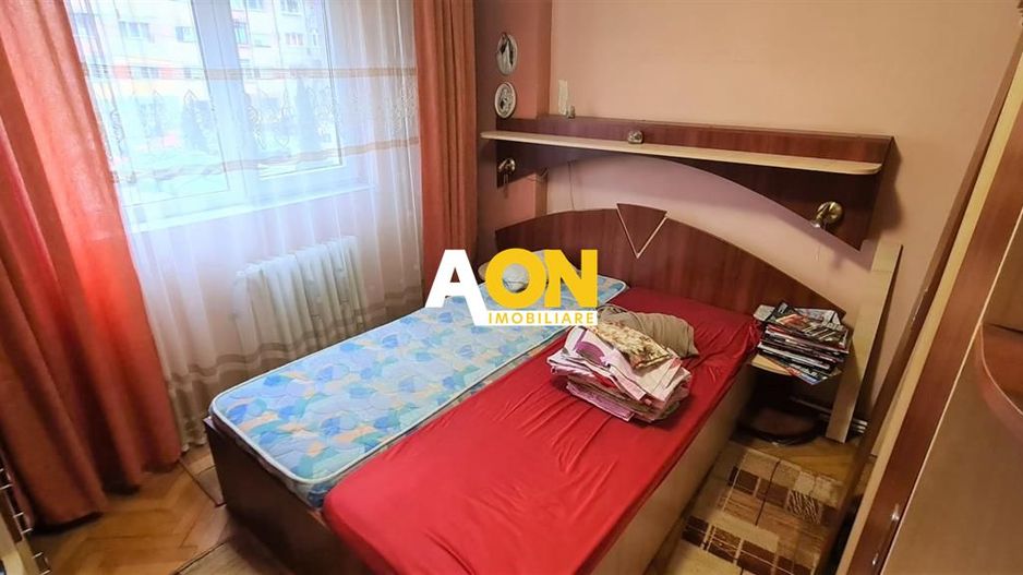 Apartament cu 4 Camere, Etaj 1, Zona Cetate - Poză 4