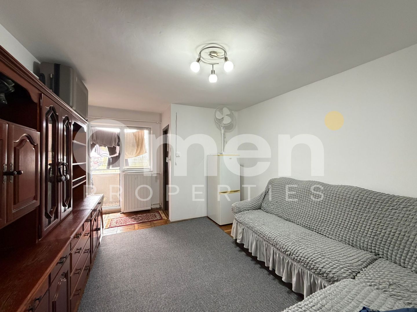 Garsoniera renovata cu balcon, etaj 4 cu acoperis, zona Garii - Poză 1