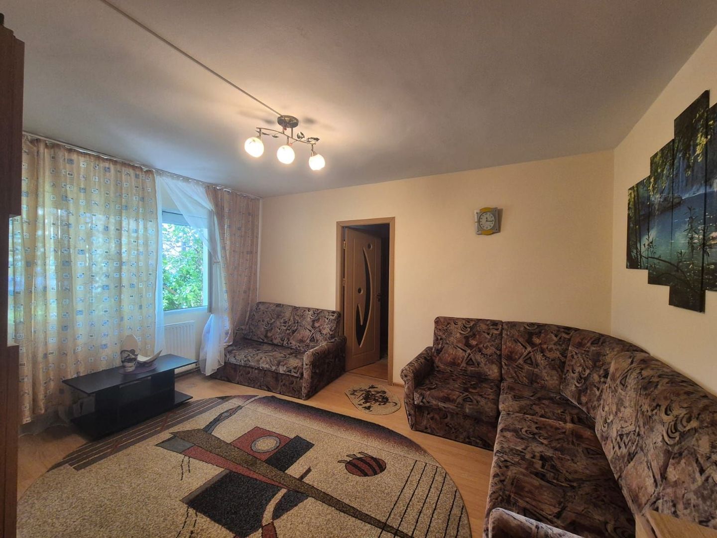 Exclusivitate - 2 camere, 5 minute de Piata Astra - Poză 1