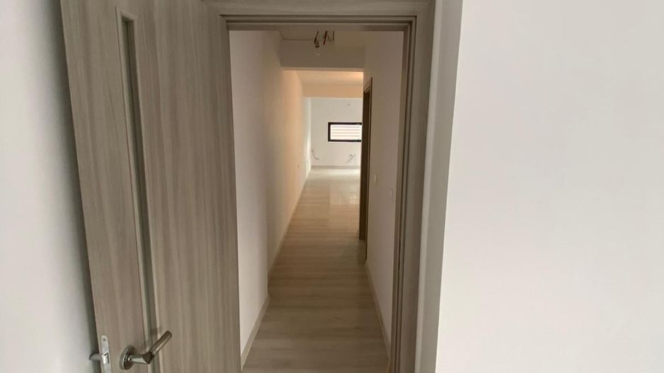 Casa noua în Giulesti de închiriat - curte 220mp - Poză 5