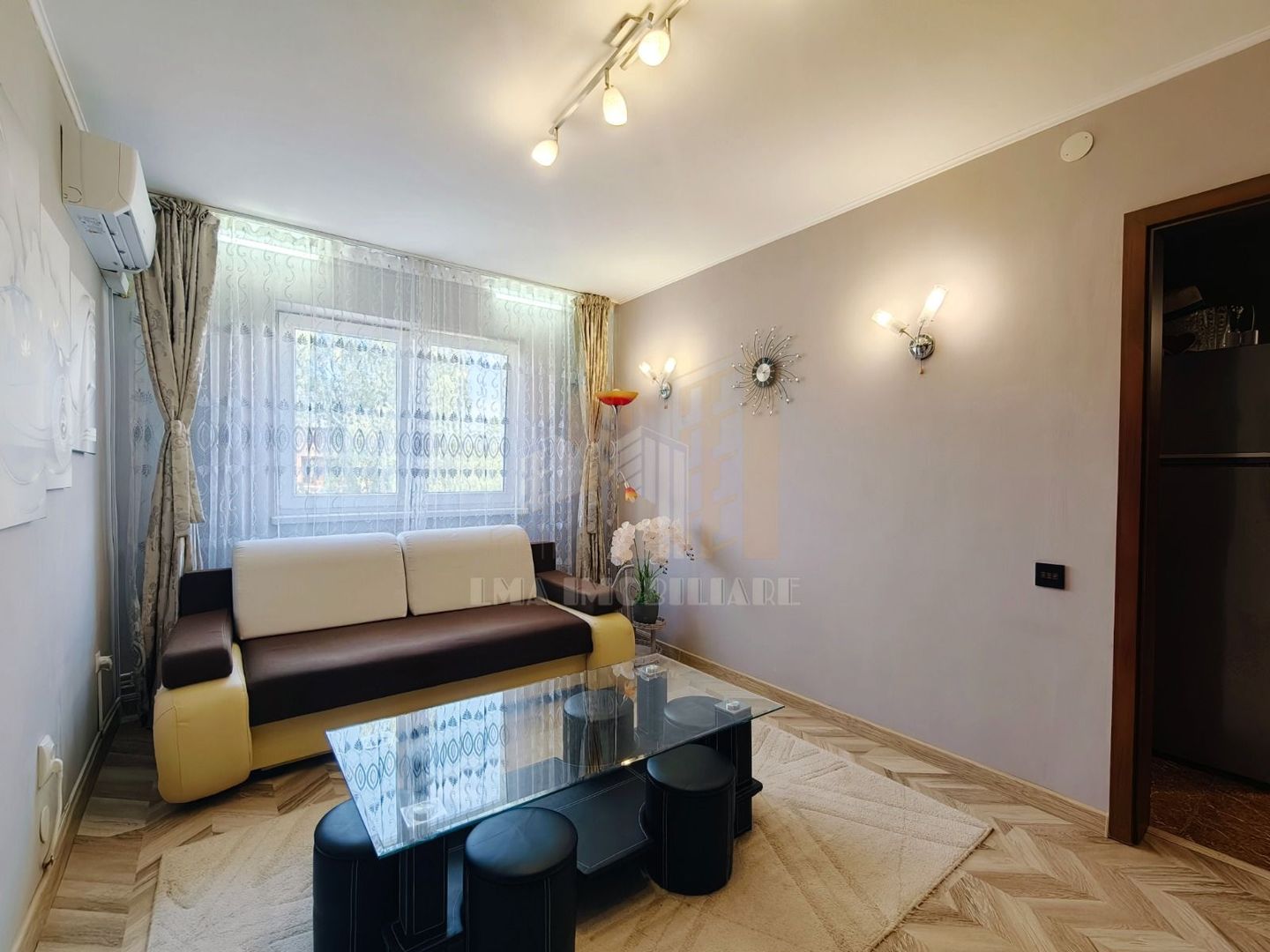 Apartament 3 camere Florilor Brasov - Poză 1