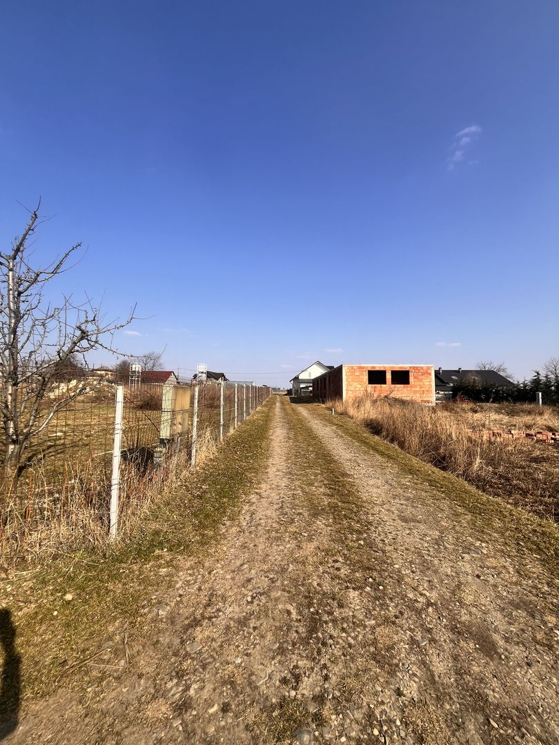 Teren Intravilan de Vânzare 40Ari | Suceava/Salcea  I 5000Euro/Ar +TVA - Poză 2