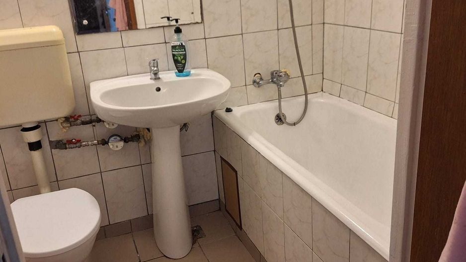 Închiriere Apartament cu 3 camere Titan, langa metrou 1 Decembrie, renovat - Poză 4