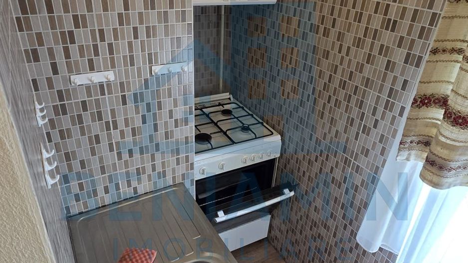 Garsoniera decomandata parter Brazda 35mp centrala mobilata utilata - Poză 4