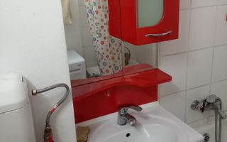 Garsoniera Drumul taberei mobilata si utilata - Poză 7